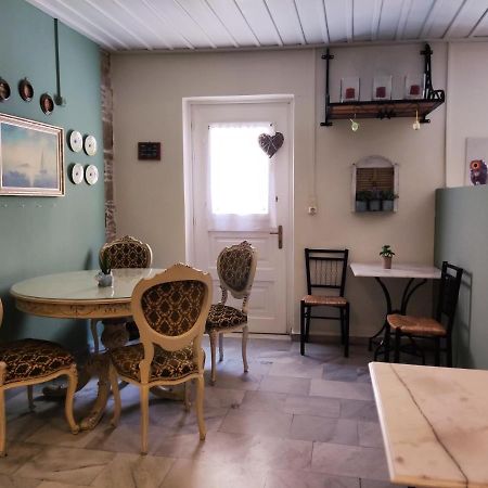 Fiera Guesthouse Ermoupoli Esterno foto