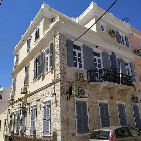 Fiera Guesthouse Ermoupoli Esterno foto
