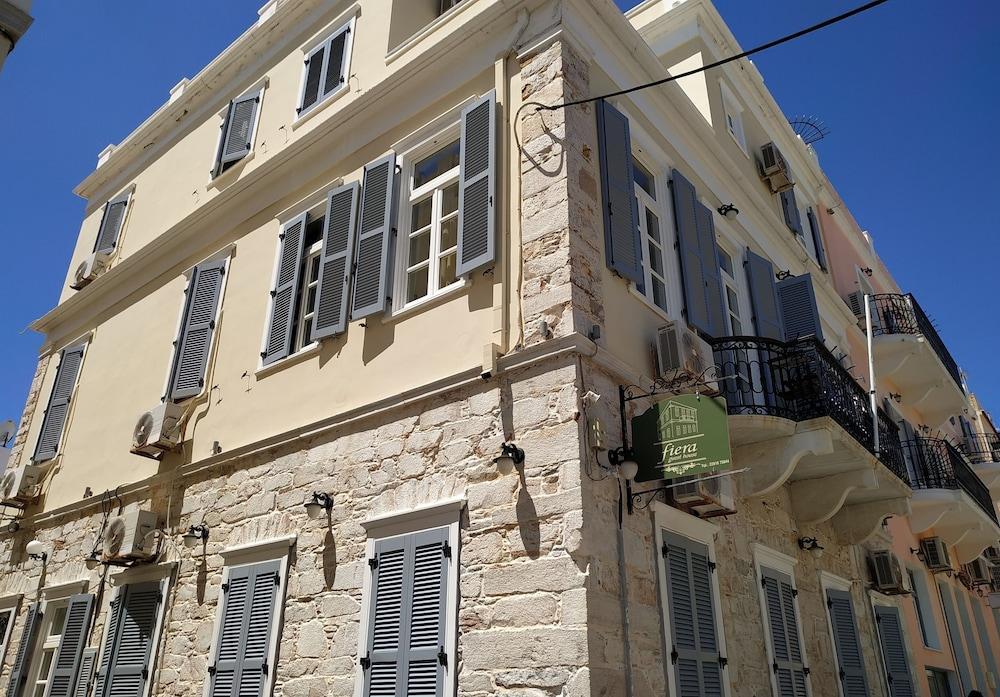 Fiera Guesthouse Ermoupoli Esterno foto
