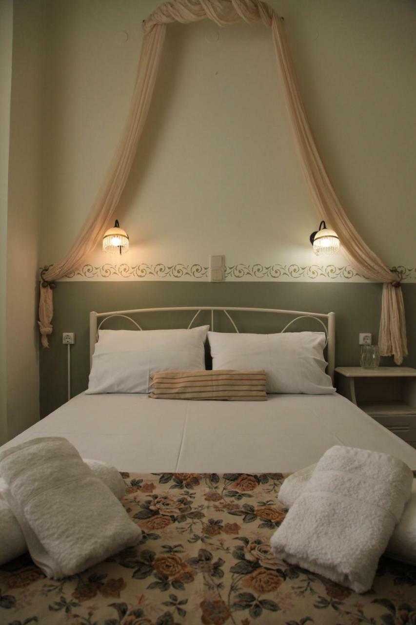 Fiera Guesthouse Ermoupoli Esterno foto