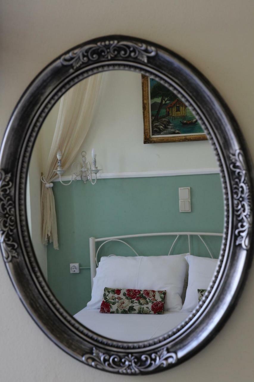 Fiera Guesthouse Ermoupoli Esterno foto