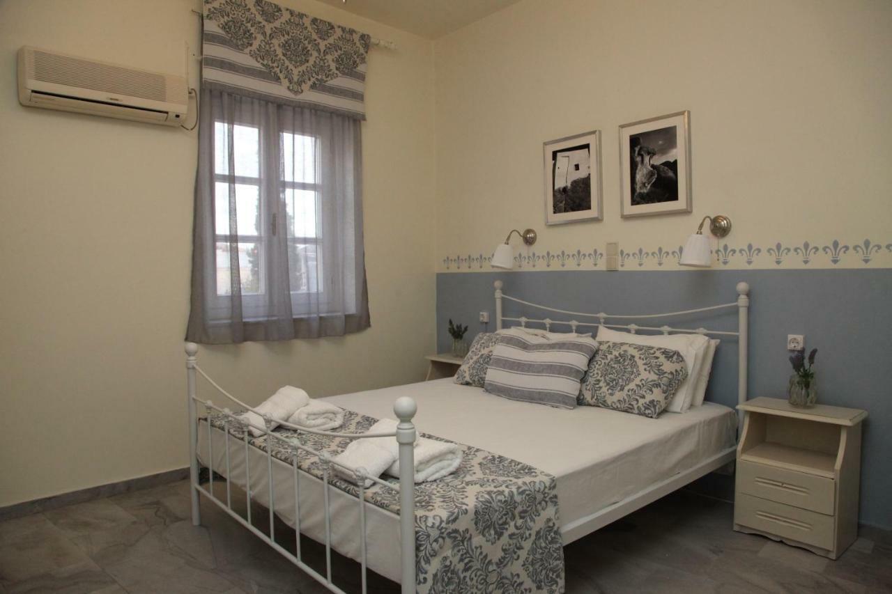 Fiera Guesthouse Ermoupoli Esterno foto