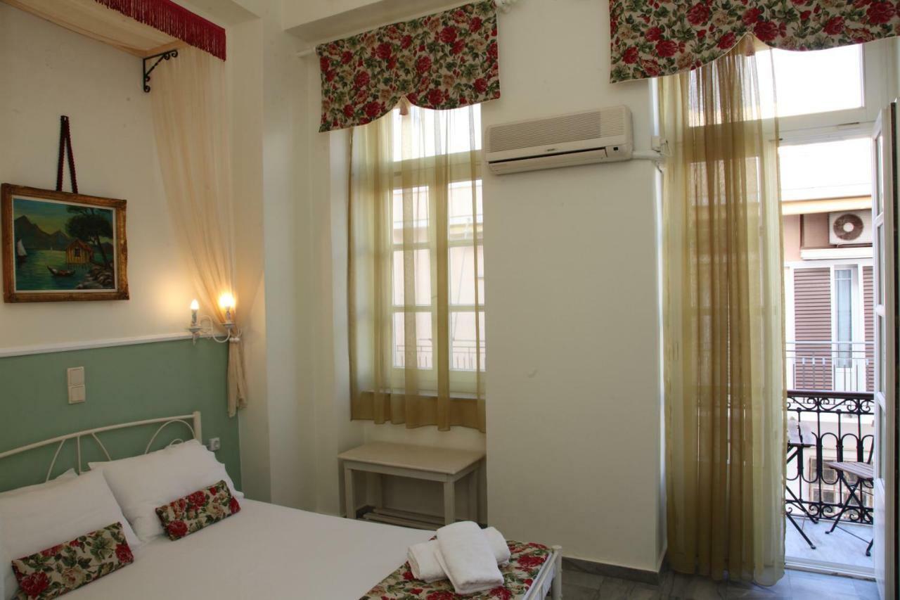 Fiera Guesthouse Ermoupoli Esterno foto
