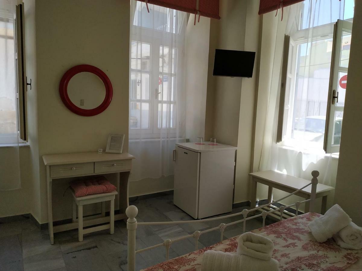 Fiera Guesthouse Ermoupoli Esterno foto