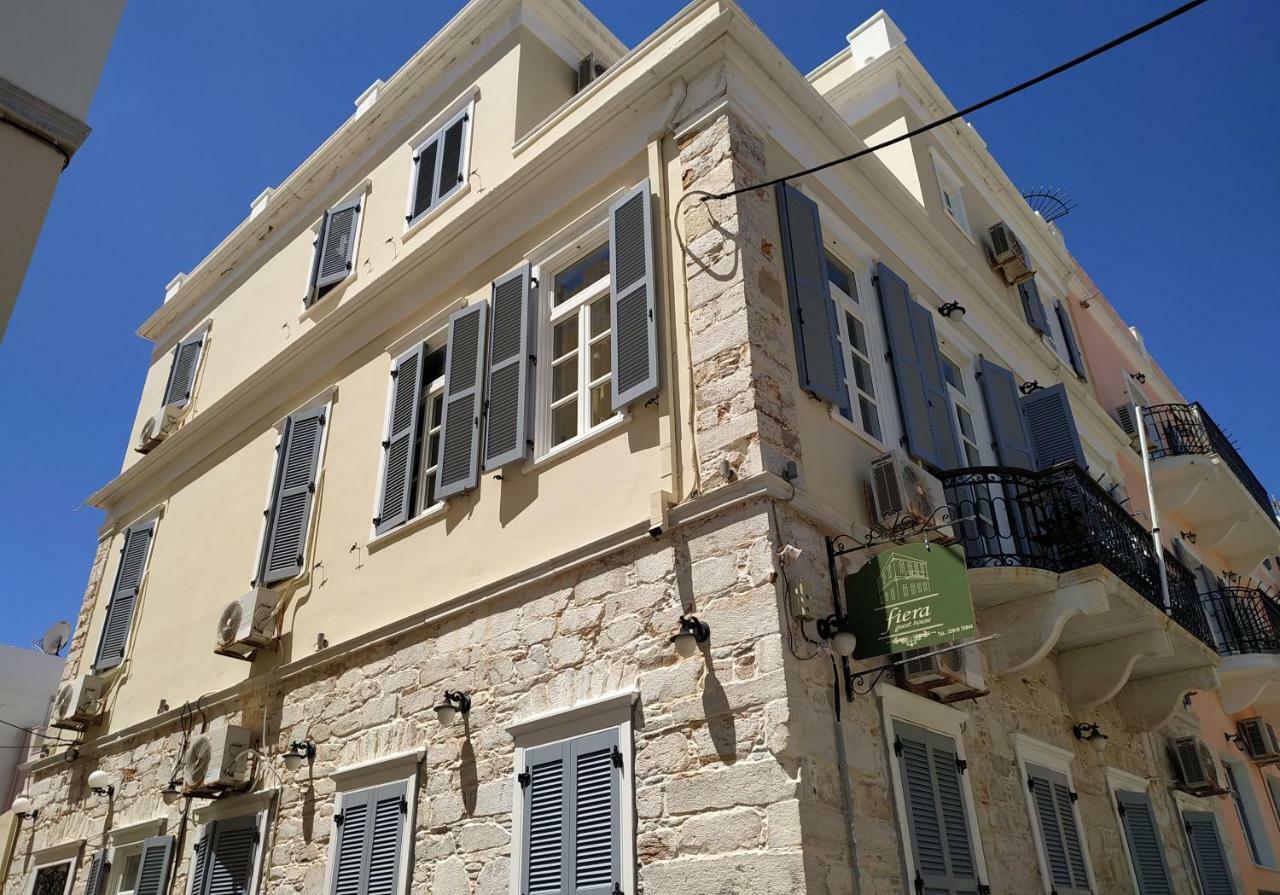 Fiera Guesthouse Ermoupoli Esterno foto