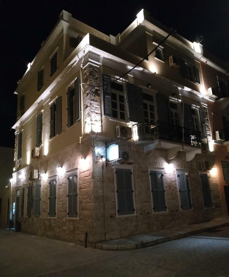 Fiera Guesthouse Ermoupoli Esterno foto