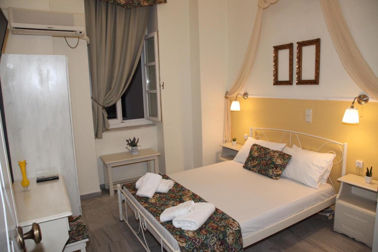 Fiera Guesthouse Ermoupoli Esterno foto
