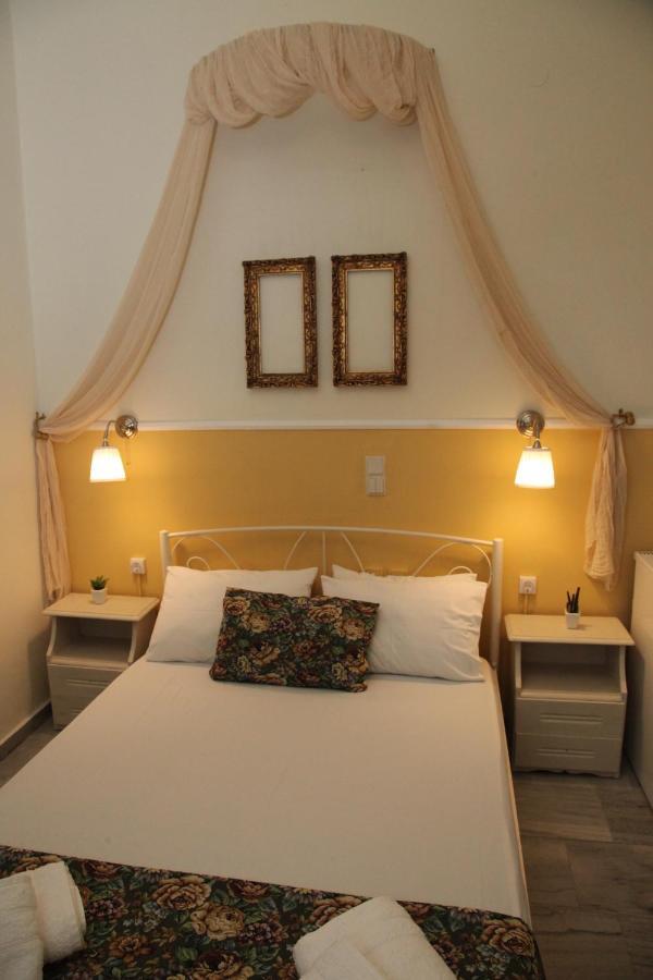 Fiera Guesthouse Ermoupoli Esterno foto