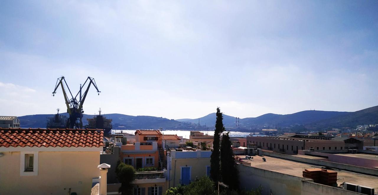 Fiera Guesthouse Ermoupoli Esterno foto